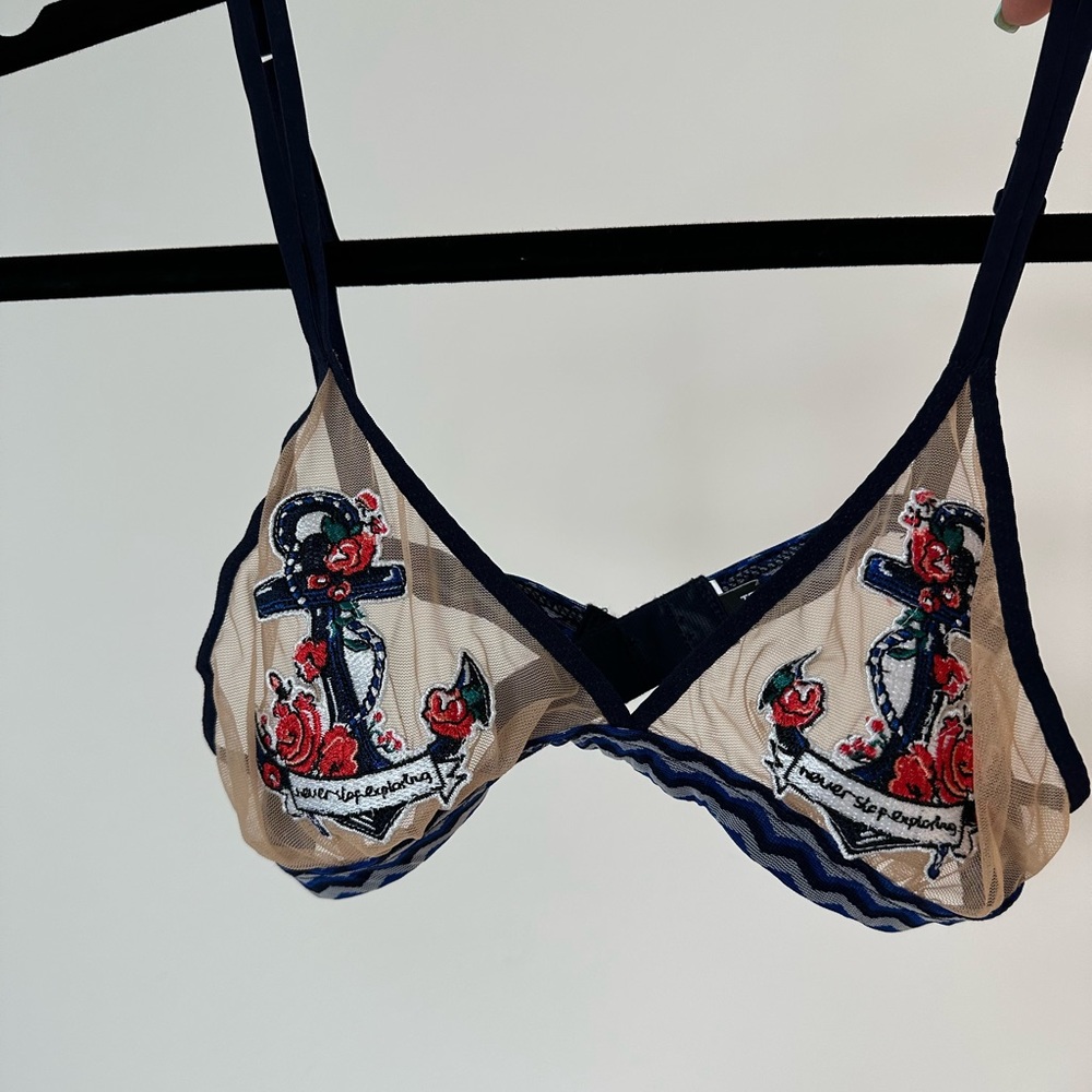 Unique Tezenis bralette - Picture 3 of 6